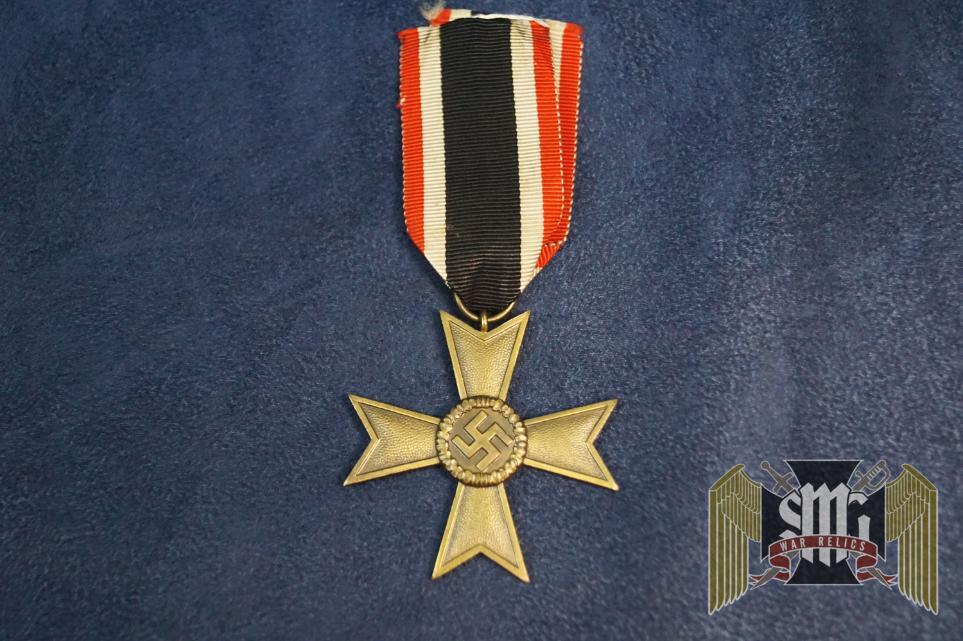 War Merit Cross 2nd class no swords Maker marked 60 by Katz & Deyle