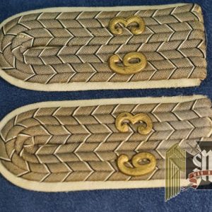 Imperial Infantry Leutnant shoulder Boards Matched set