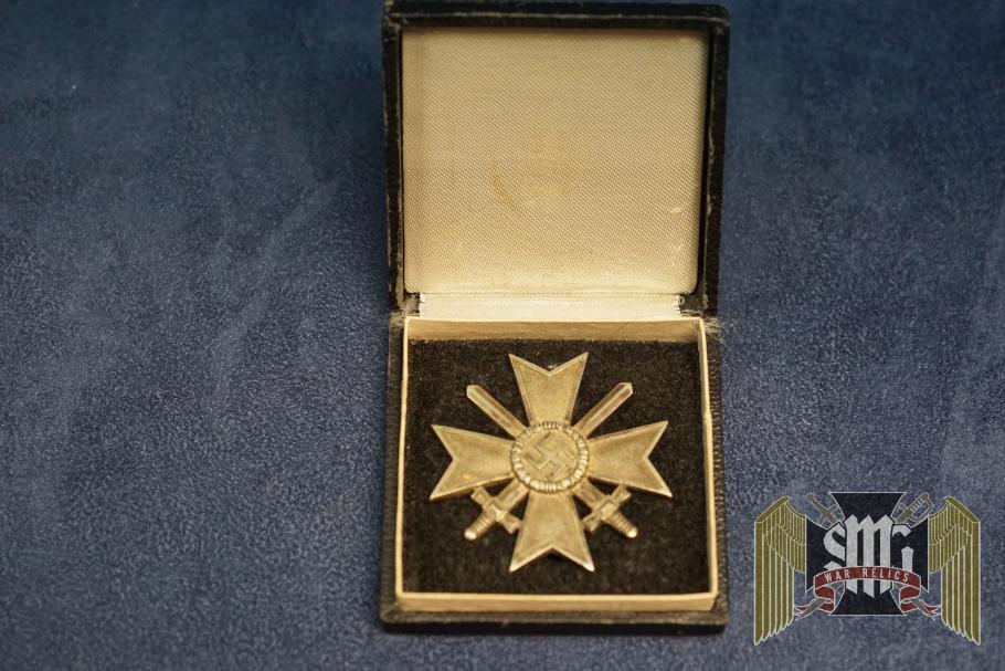 Cased War Merit Cross By Deschler