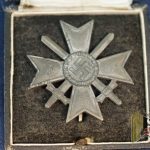 Cased War Merit Cross Un marked