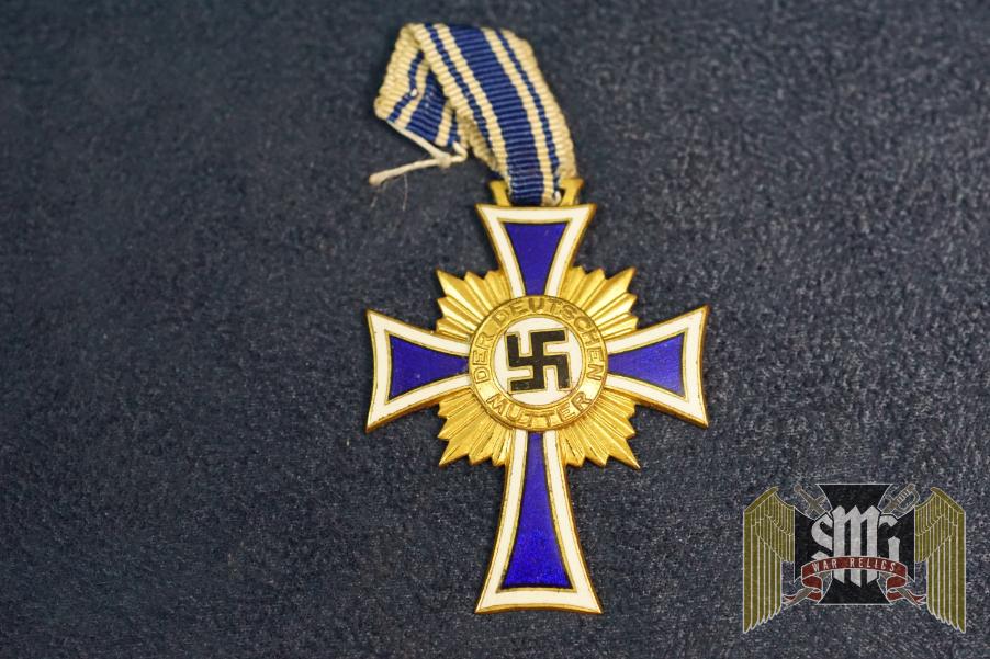 Mother's Cross in Gold