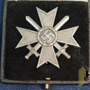 Cased War Merit Cross W/Swords by Steinhauer & Luck