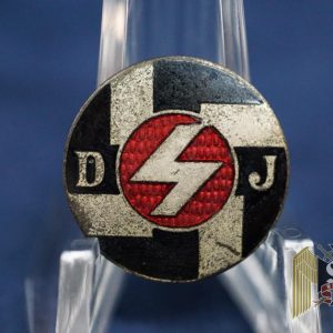 DJ Early Member pin
