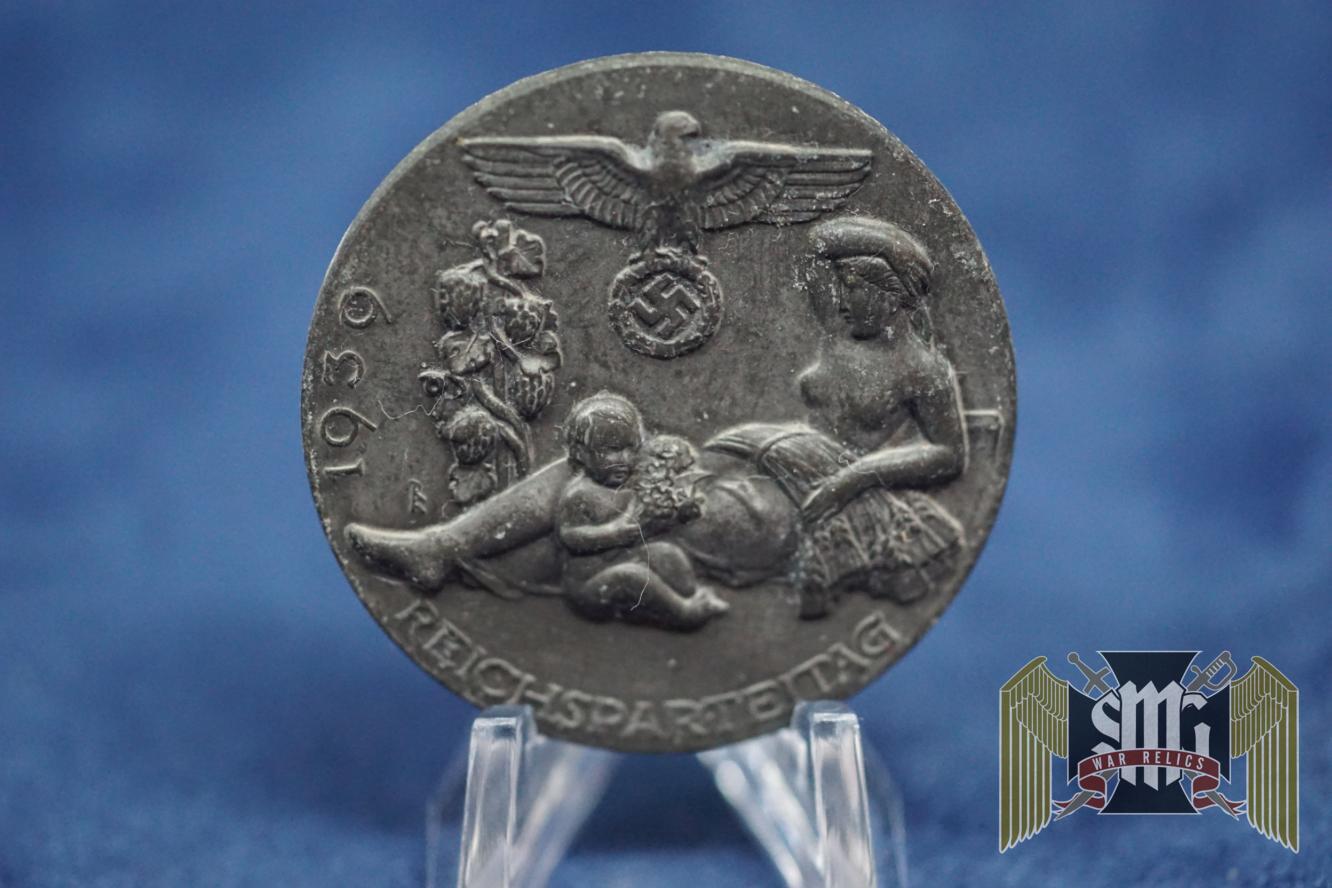 1939 Reichsparteitag Tinnie