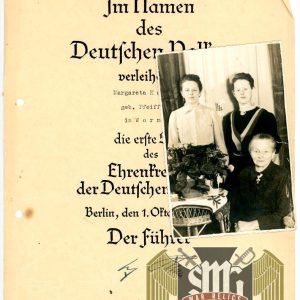 SMGN-1327 Mother's Cross In Gold Award Document w/ Period Photo in wear