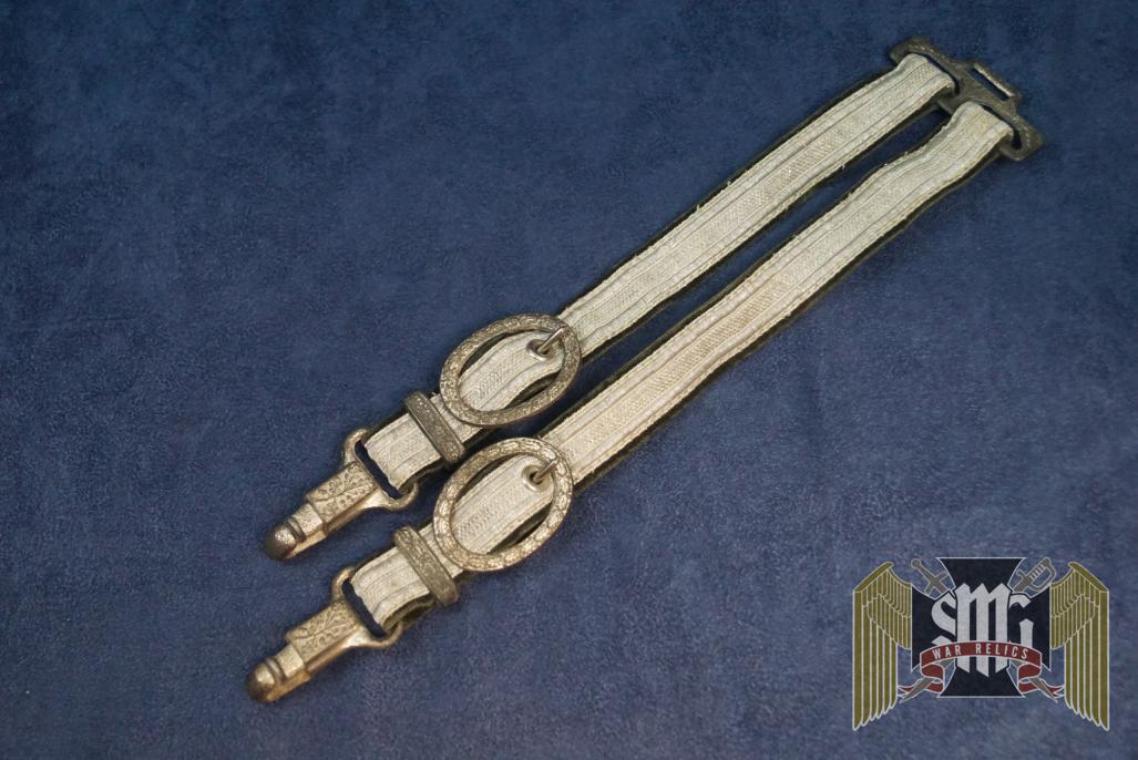 Heer Dagger Hangers