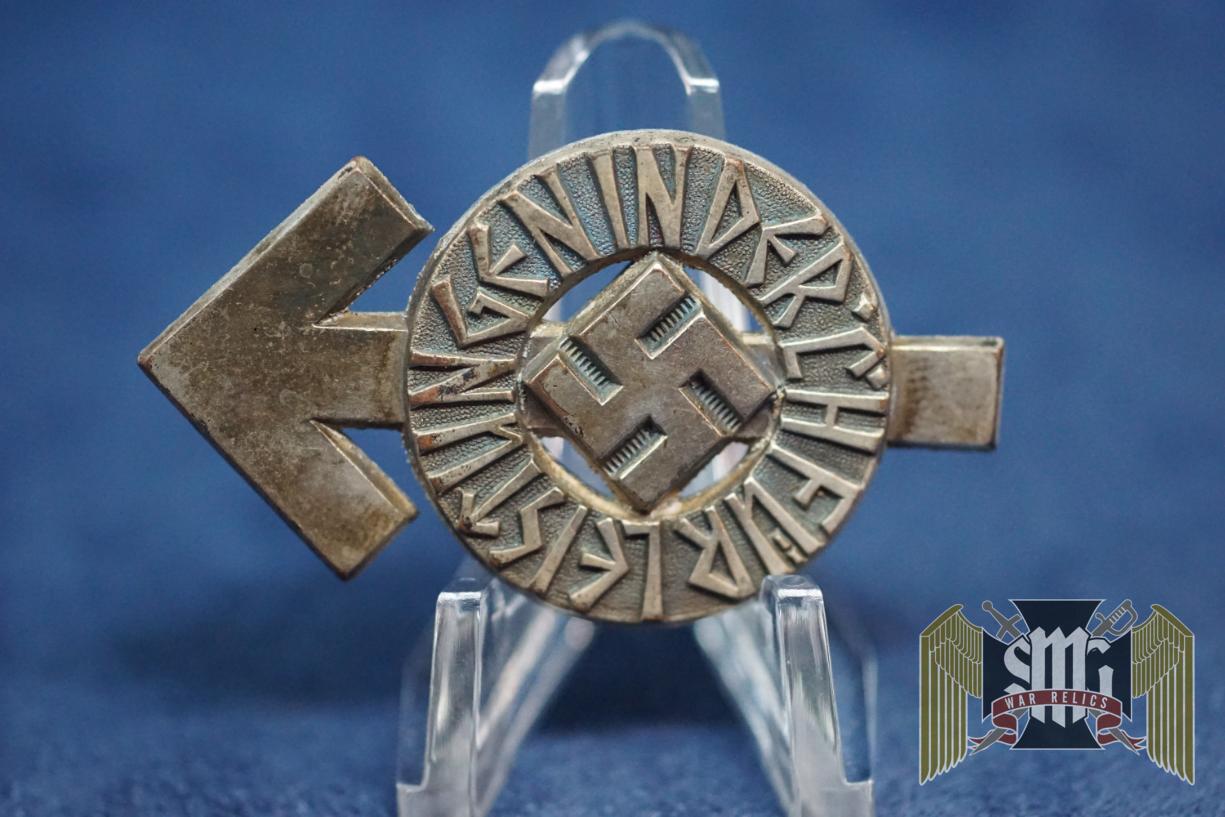 HJ Proficiency Badge in silver Cupal by Gustav Brehmer