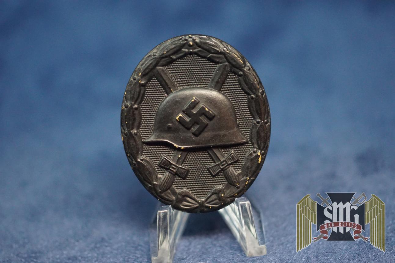Black Wound badge