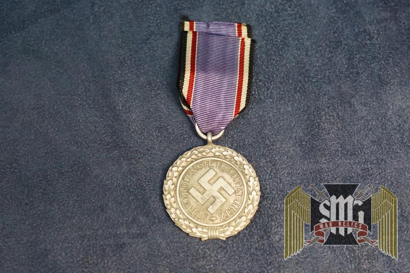 Luftschutz 2nd Class medal Zinc PKZ marked