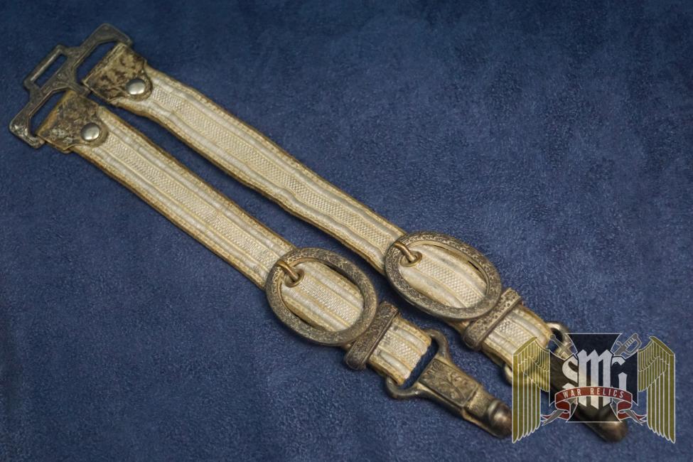Heer Dagger Hangers