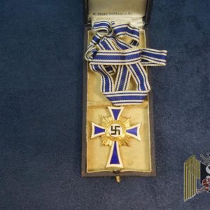Cased Mother's Cross in Gold by R. Starz