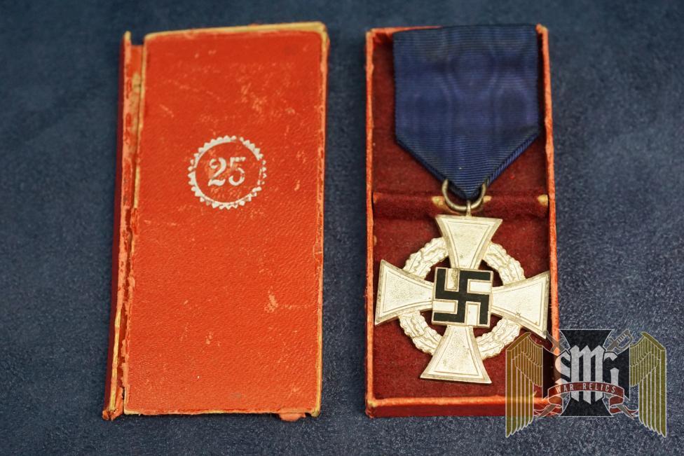 25 year Faithfull service Medal Cased