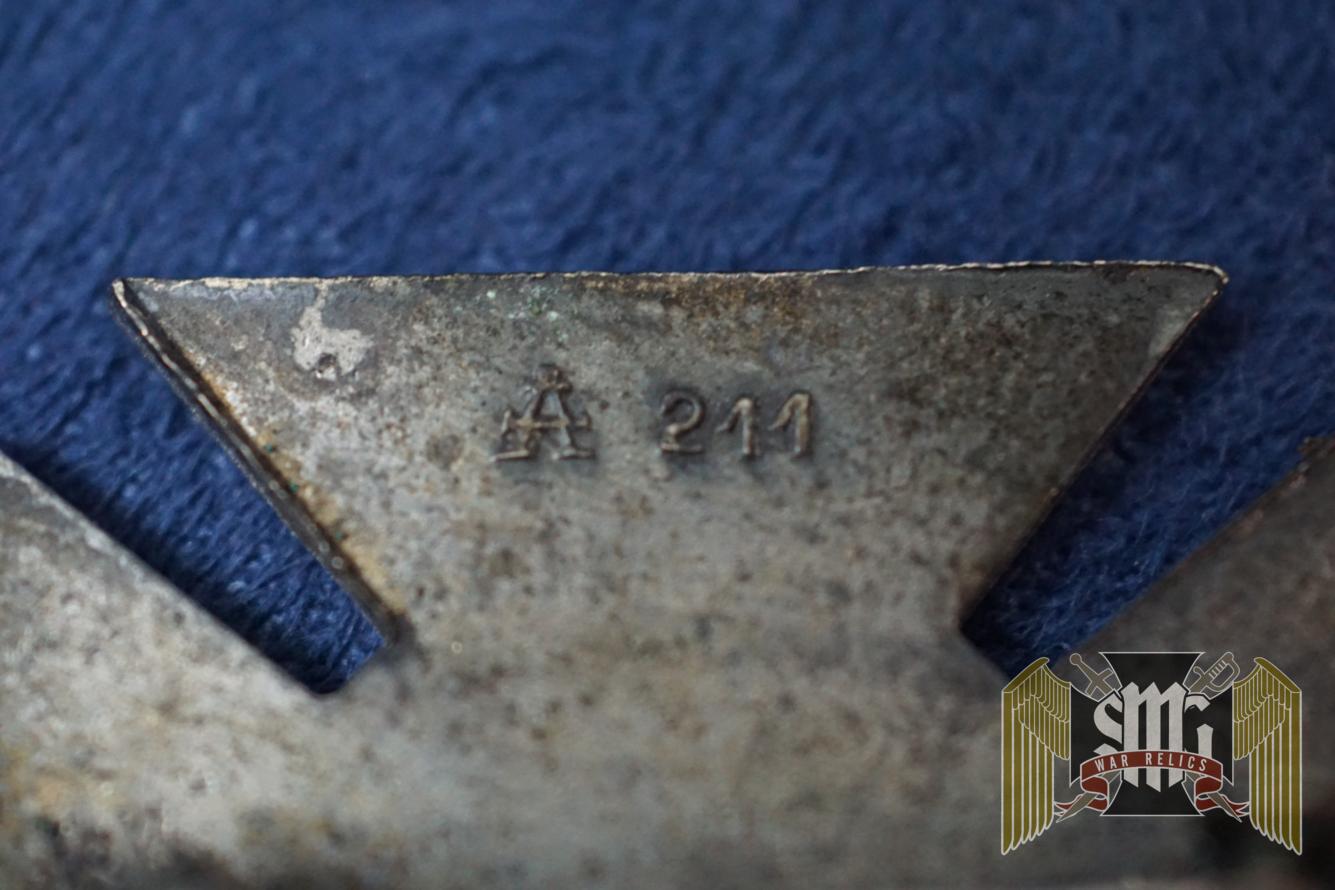 US Sharpshooter badge by Assmann w/machine gun bar