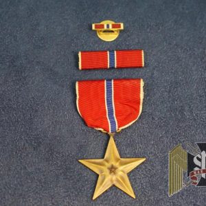 WW2 US Bronze Star lapel button & matched Ribbon bar