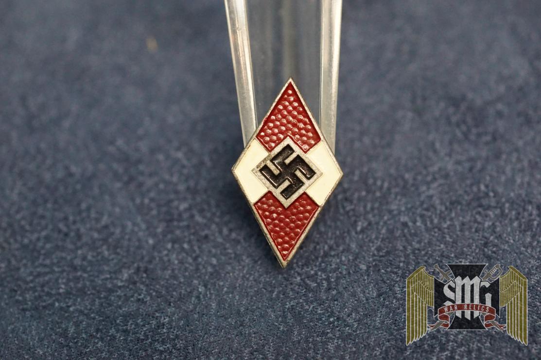 Hitler Youth Member pin Late War