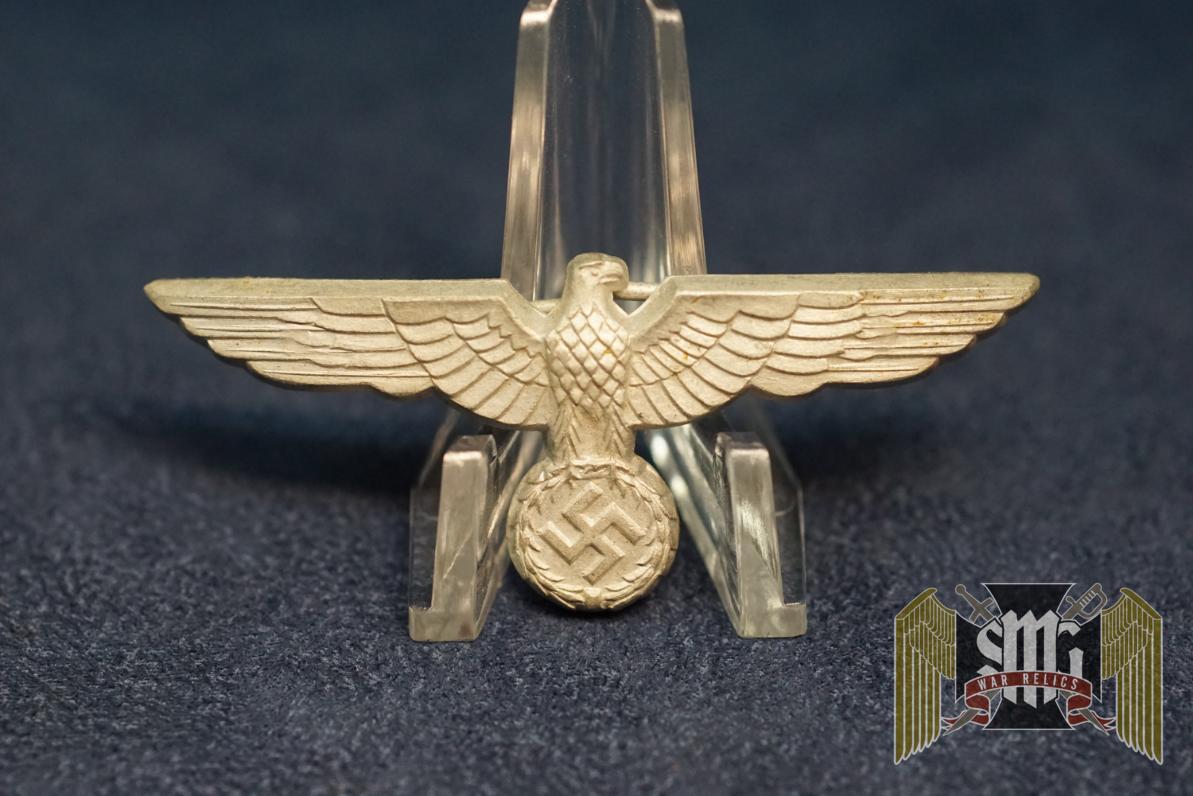 1938 marked aluminum Heer Visor Eagle
