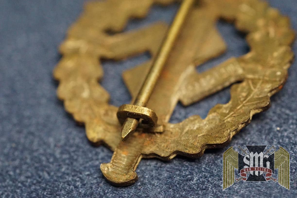 SA Sports badge in bronze