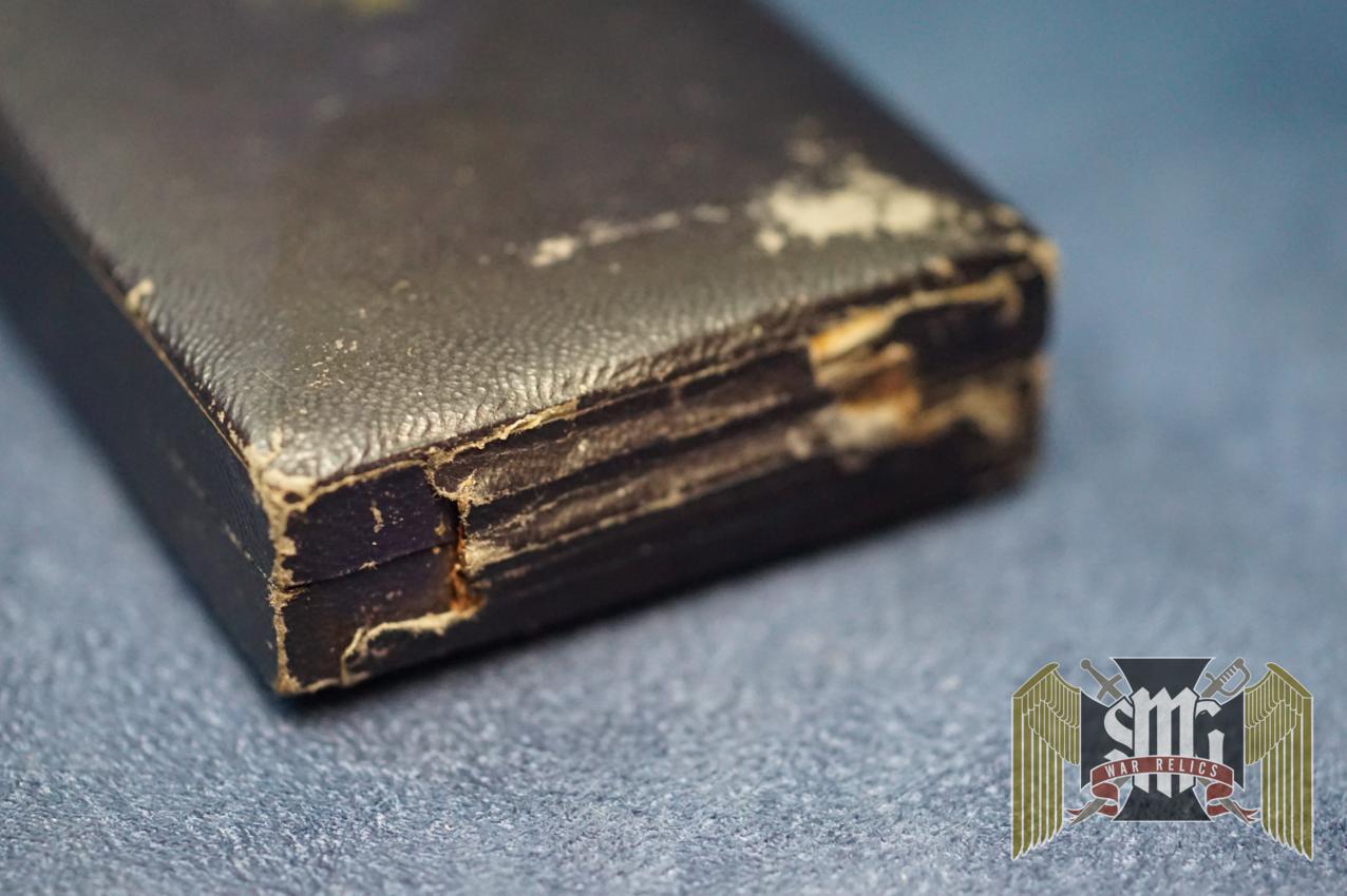 Cased Mother's Cross in Gold with note Written inside cover