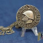 Italian Se Avanzo Segvitemi Opera Balilla Badge Necklace Conversion