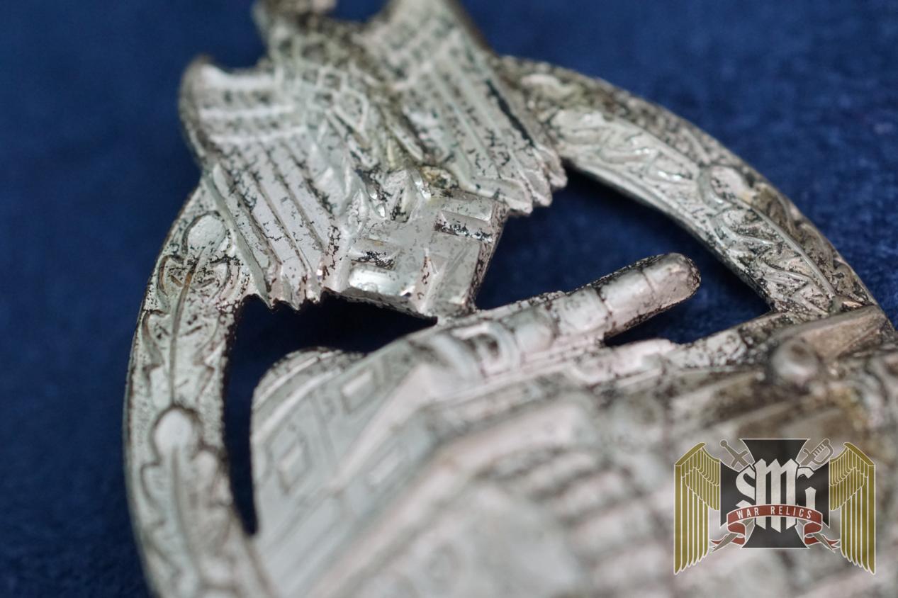 Panzer Assault Badge early Hollow back by Juncker