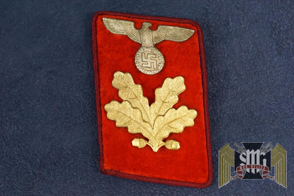 Gau-Level Befehlsleiter Collar Tab