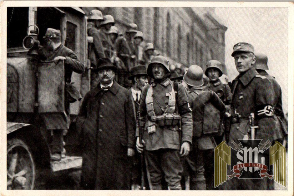 Germany Awake un used Cigarette Photo #30 Marxist Arrested