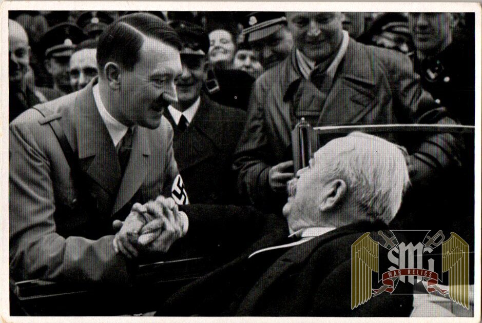 Adolf Hitler un used Cigarette Photo #182 Hitler Congratulates General Likmann