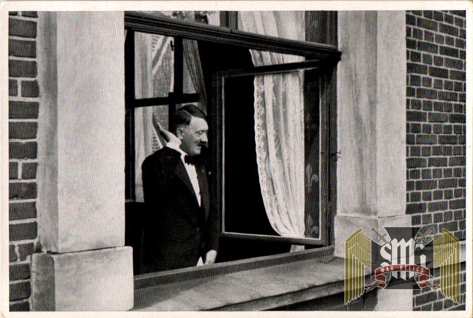 Adolf Hitler un used Cigarette Photo #100 Hitler in Bayreuth