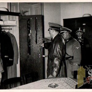 Adolf Hitler un used Cigarette Photo #100 Hitler inspects SS barracks