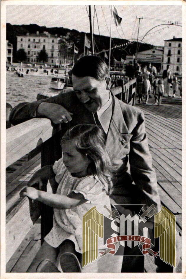 Adolf Hitler un used Cigarette Photo #47 Hitler & Helga Goebbels