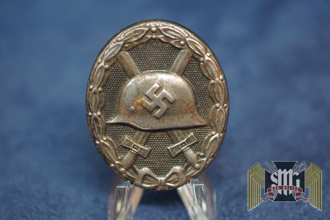Black wound badge Unmarked