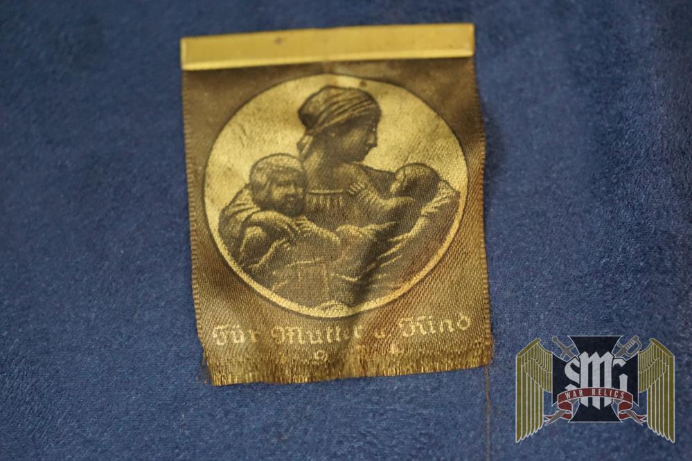 Mutter u. Kind Pin