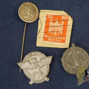 SMGO-0212 Assortment w. two police pins