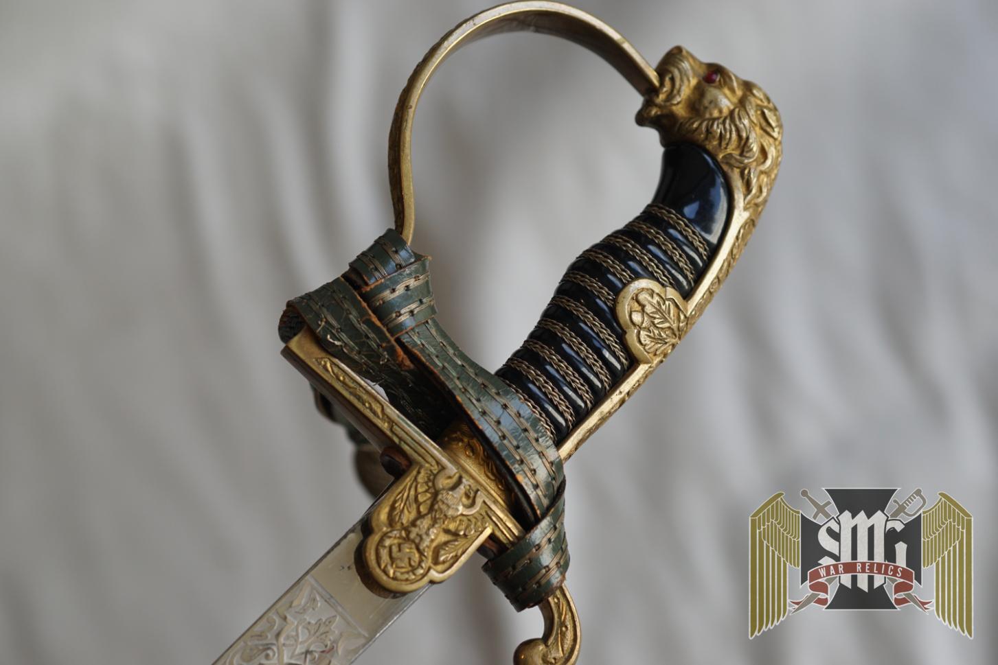 Triple Etched Presentation Lions head sword by Alcoso