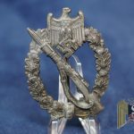 Infantry Assault badge in Bronze by Wiedmann