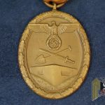 Westwall Medal Early Tomback
