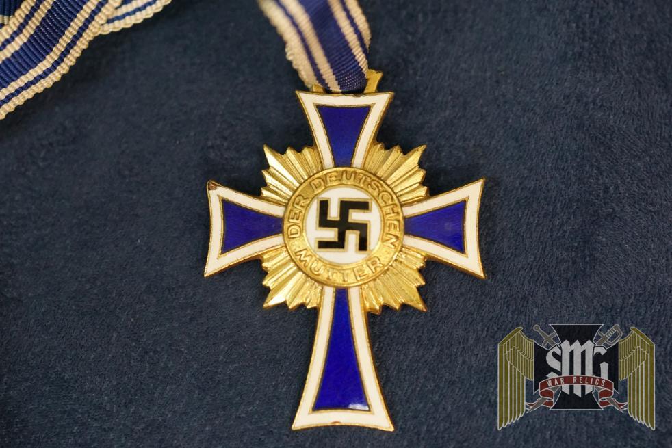 Mother's Cross in Gold