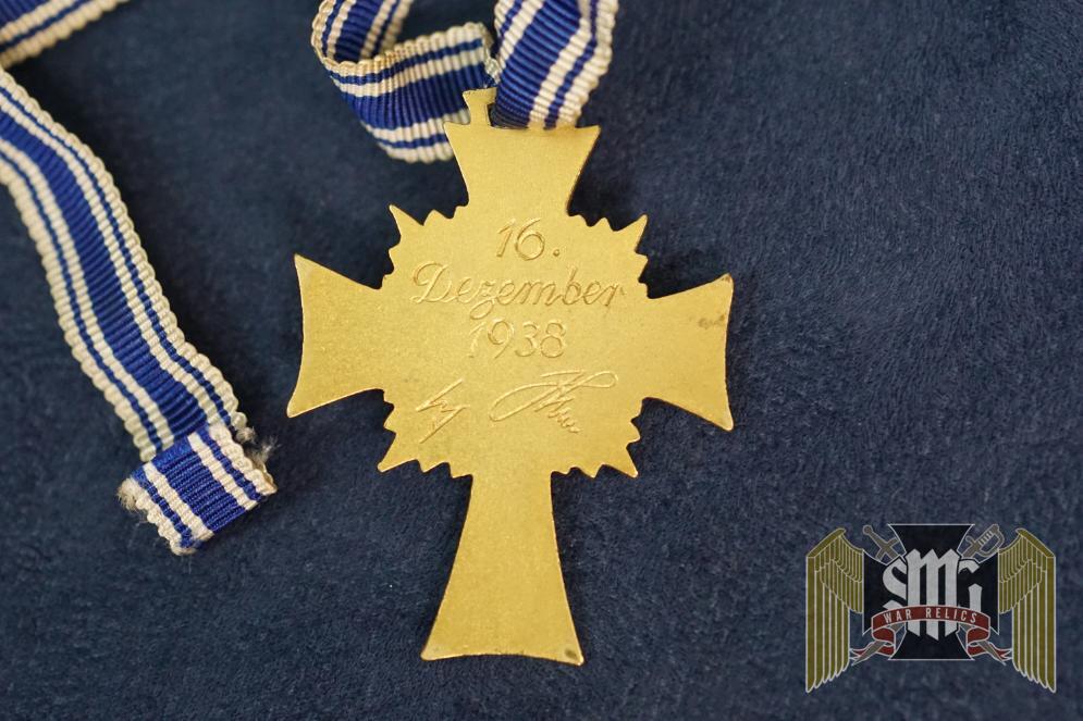 Mother's Cross in Gold