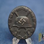 Black Wound Badge marked 65 by Klein & Quenzer