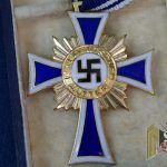 Cased Mother's Cross in Gold
