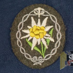 Gebirgsjager Arm badge (edelweiss flower)