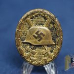 Early Blackwound Badge