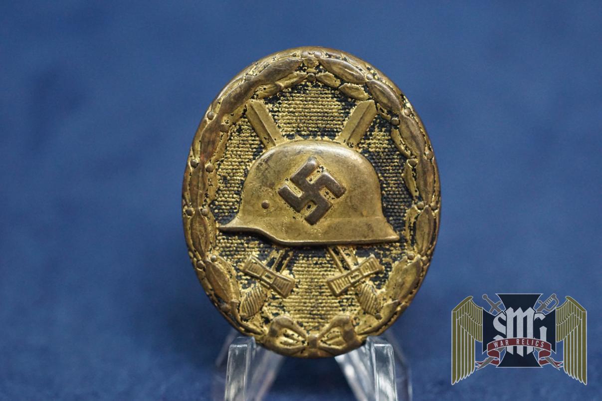 Early Blackwound Badge