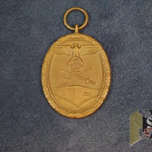 Westwall Medal Early Tombak