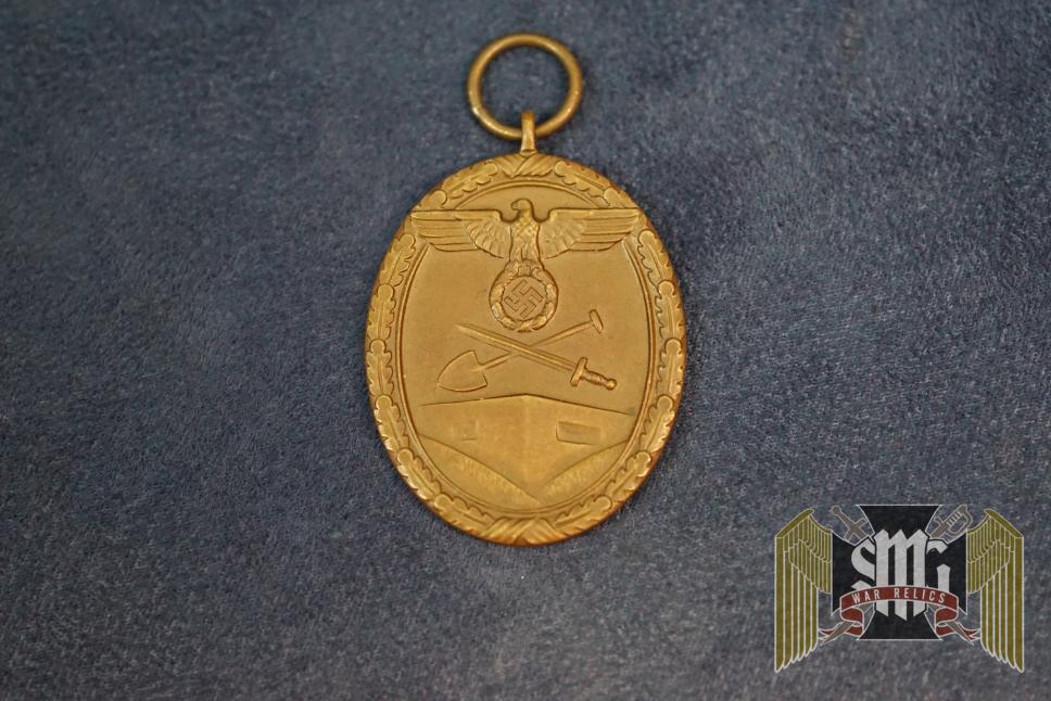 Westwall Medal Early Tombak