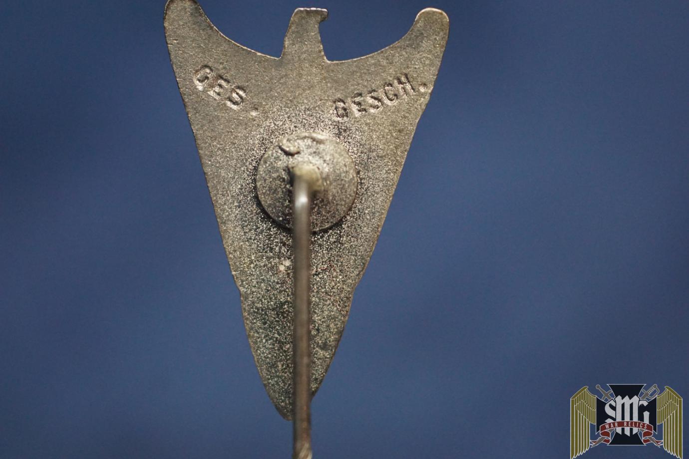 Treuewerk Donation Stick pin