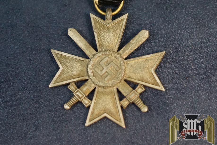 Late Period Zinc War Merit Cross w/swords by J.E. Hanner & Söhne