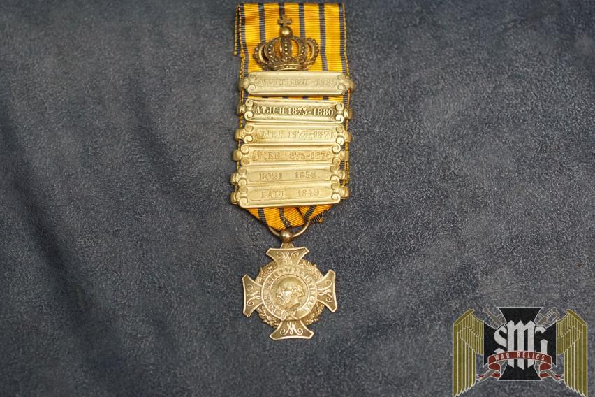 Dutch Expeditionary cross Private purchase in silver with 6 battle bars