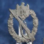 Infantry Assault Badge by Heubach (shuco)