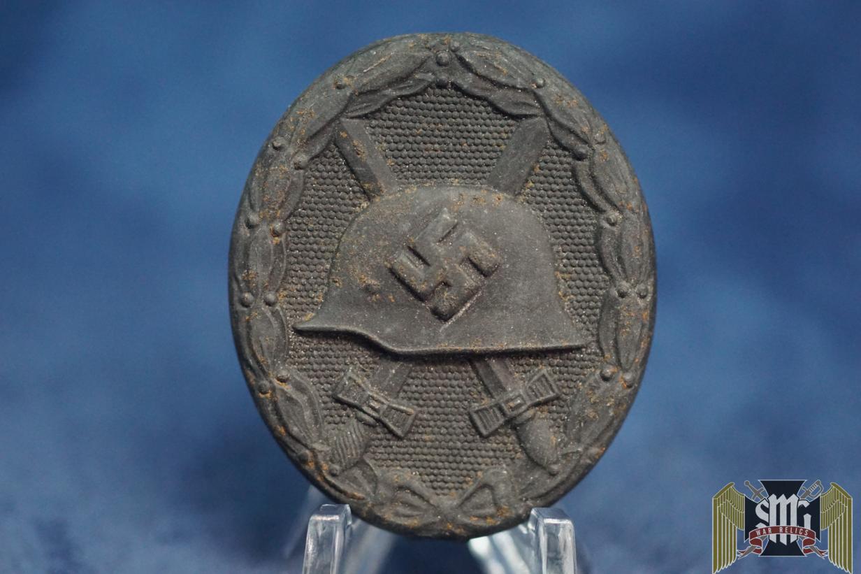 Maker Marked 65 Black Wound badge by Klein & Quenzer